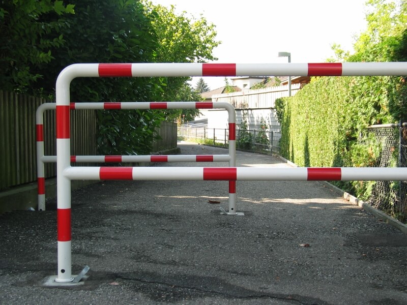 Barrières pour sécuriser le trafic ou les trottoirs
