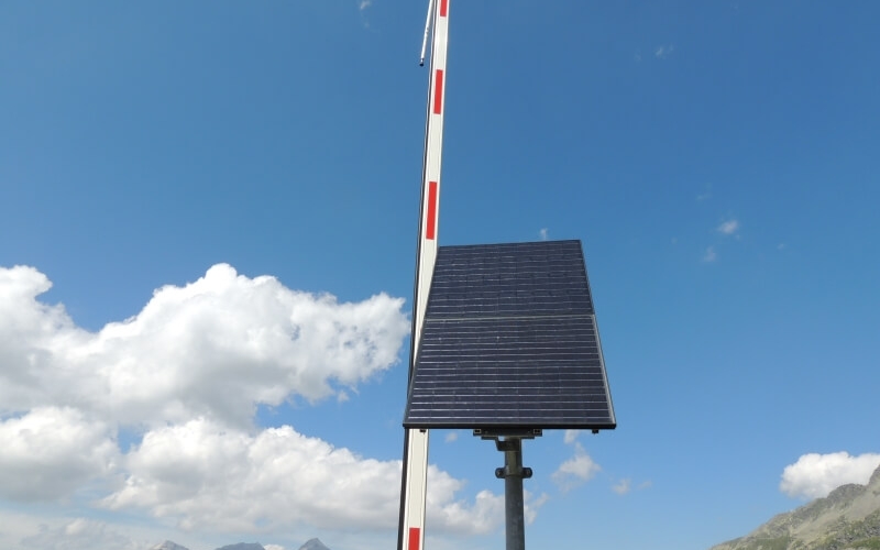 Barrière électrique solaire