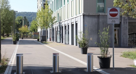 Polleranlage zur Verkehrsberuhigung